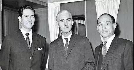 在这种千载难逢的机遇下,老赌王傅老榕的属下,出身广东新会的赌神叶汉