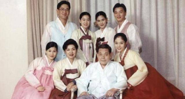 三星小公主李尹馨:才貌双全身价上亿,26岁为嫁穷小子魂断他乡_赵文虞