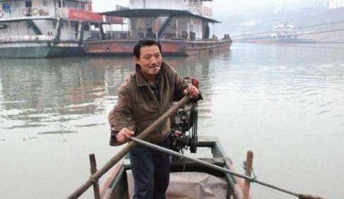 捞尸人:用烟味掩盖身上的"尸臭",给了死者尊严