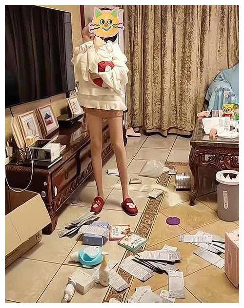 姐姐可以考虑为妹妹在外面租个房子,让她有一个相对独立的空间