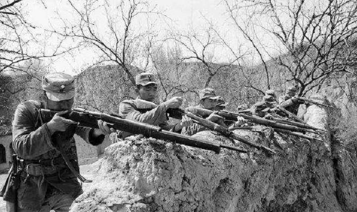 他是八路军副参谋长,年仅37岁壮烈牺牲,不然起码也是个大将