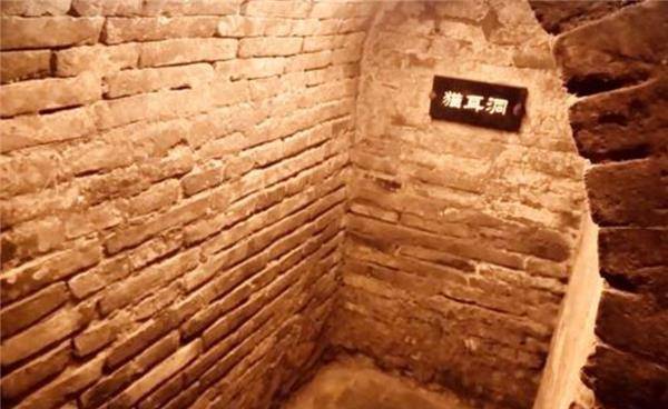 世界奇迹!中国地下长城,700年来无人发觉,里面全是军事机密