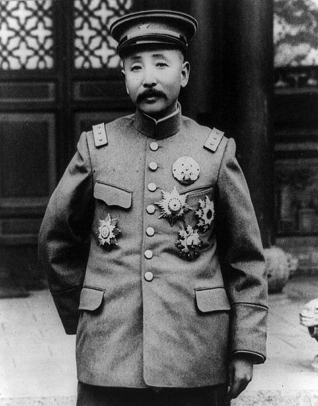 1928年,张作霖被炸死在皇姑屯,留下8子,谁是虎子谁是犬子?