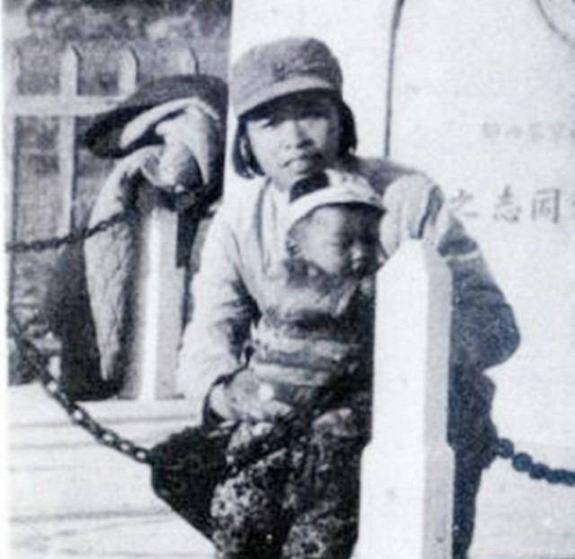 从林颖的性格也不难了解到她是如何将孩子培养成上将的,在那样的年代