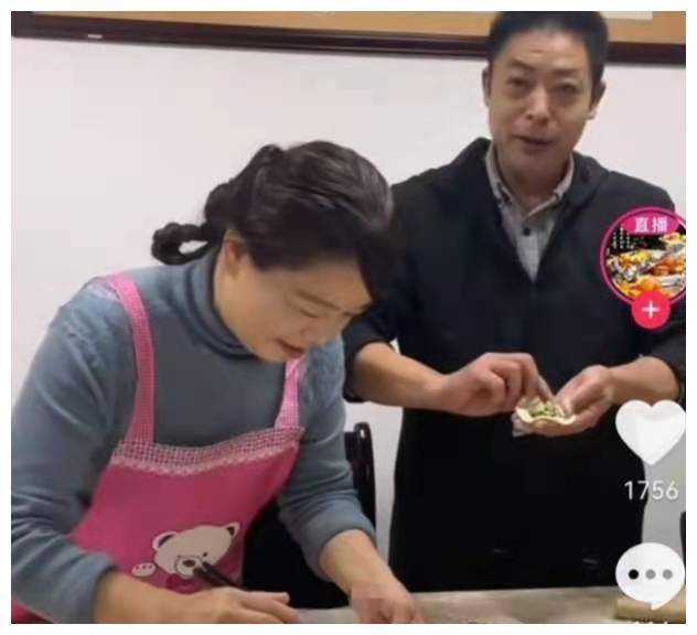 许敏去看郭威全家欢迎,原因和孙海洋有关,看到和孙卓团聚想孩子