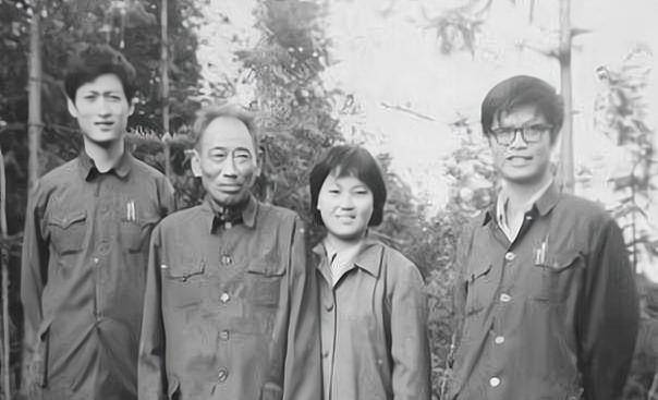 大儿子陈长琦一生发表研究论文无数,最终成长为真空科学技术与装备