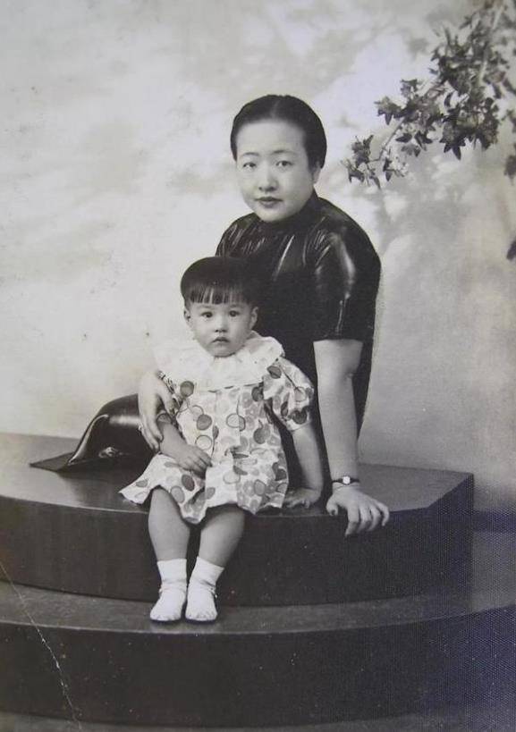 他另娶新人,3个女儿却与她同名_宋子文_盛爱颐_小姐