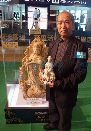 英籍华侨继承姨妈万亿家产,将6万件文物捐回祖国,总价超上百亿