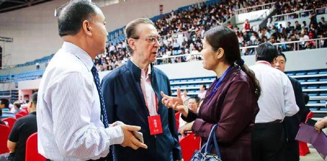 因身份特殊被清华北大拒收,如今是中国最帅院士_王德民_北京石油学院