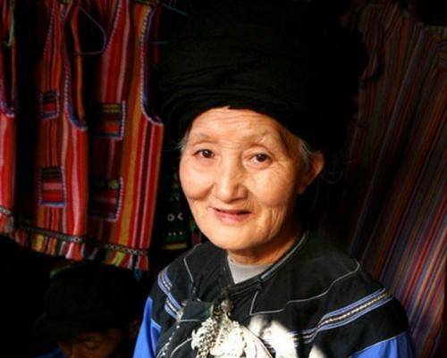 我国最后一位压寨夫人杨炳莲,有多美?快来看看她还原后的容貌吧