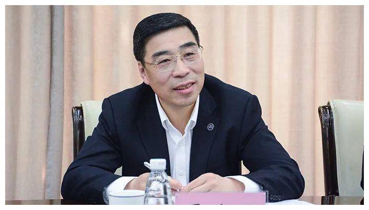 "双面校长"夏建国,受贿2257万,长期包养情妇