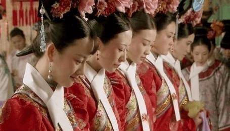 拥有自己的独立户口,可以科举,更可以当官,清代包衣旗人出身的官员
