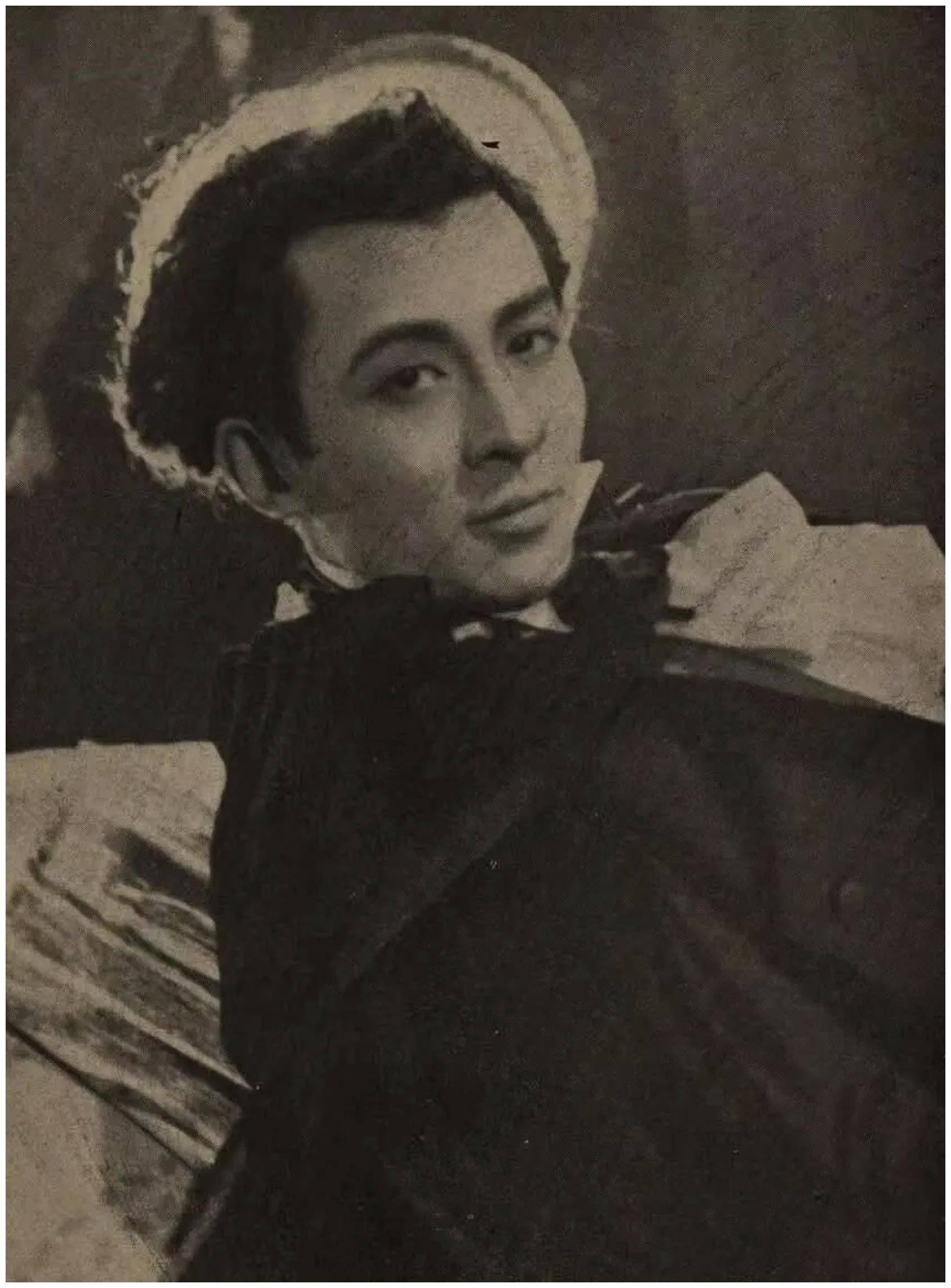 程述尧的家庭背景和封建观念像一座沉重的大山,压得她喘不过气来.