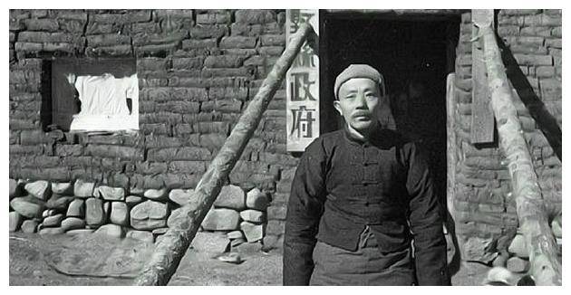 国民党县长被土匪抓住,因为能言善辩,和土匪头目成了拜把子兄弟