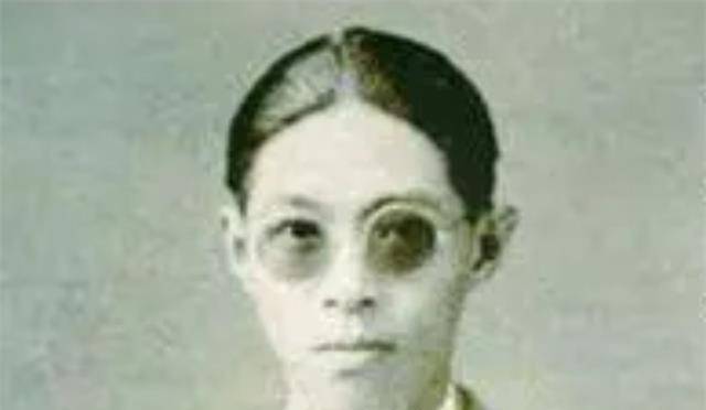 "四川王"刘湘死后:其遗孀多次向蒋氏发难,后代结局各不相同_蒋介石