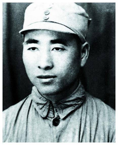 此人对革命贡献极大,与他同级的都成元帅,可惜他在授衔前去世_陈光_林