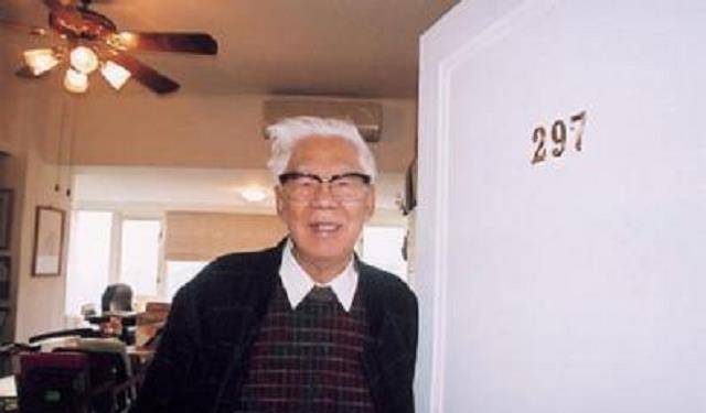 柏杨:造假文凭上大学,数次抛妻弃子,出狱后再娶小19岁的张香华