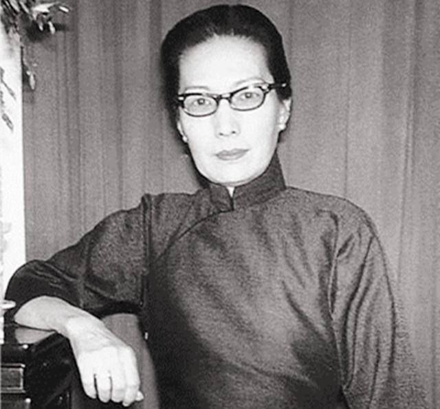 孟小冬晚年:分得杜月笙2万美元遗产,疾病缠身,却拒绝治疗