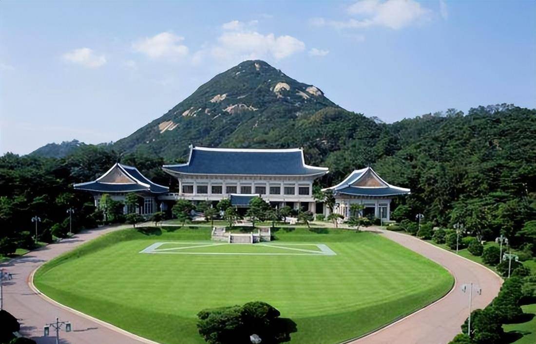 青瓦台的前世今生,一座青瓦台,半部韩国史