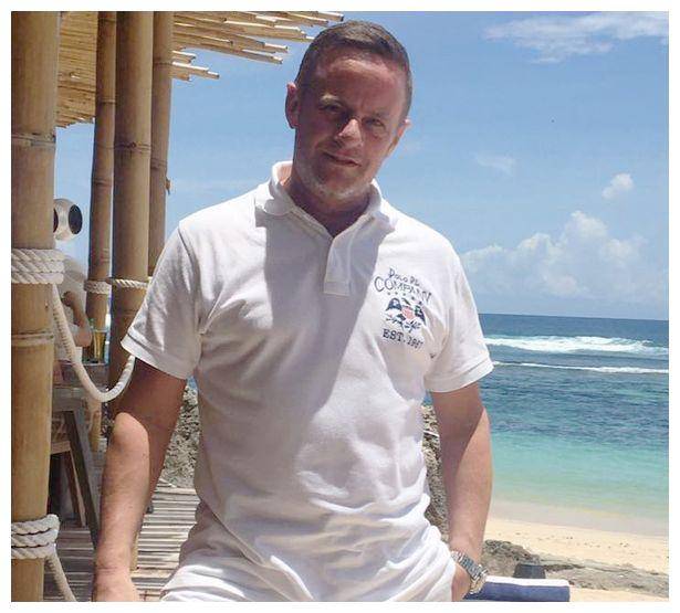 女友刺死,当时他正在跟前妻视频通话_马特·哈珀_艾米·帕克帕汉_警方