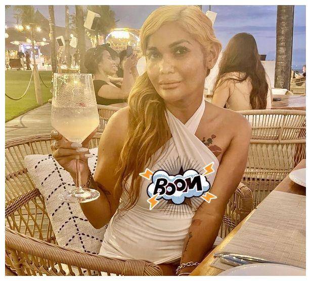 女友刺死,当时他正在跟前妻视频通话_马特·哈珀_艾米·帕克帕汉_警方