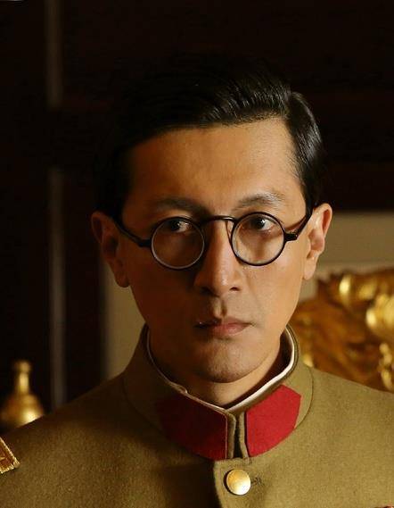 侍卫与溥仪的皇后有染,被他接纳并送400大洋,如今子孙身家过亿