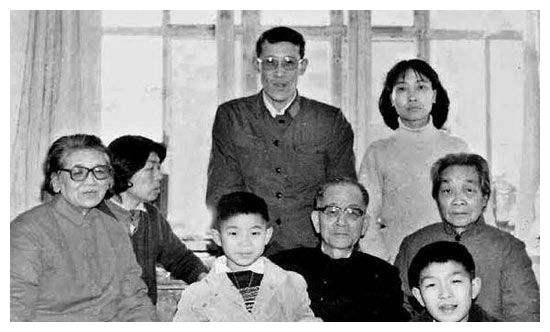 他曾任北京市委书记,特殊时期被审查8年,97岁去世,女儿是军医_李雪峰