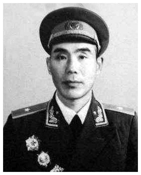 1979年,一八旬老人来到兰州军区,肖华亲自迎接:你还活着啊?