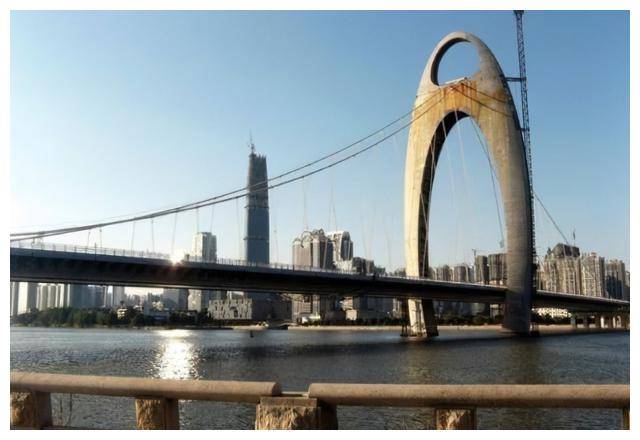 彭斌文回答说:"我人生最好的时光都在苦窑里,我已经废了,只要我出来