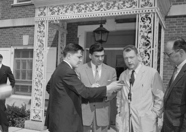 托马斯·哈维_牛顿_物理学