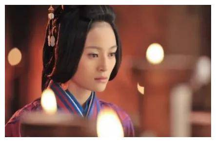 北魏冯太后是如何推行汉化改革的?