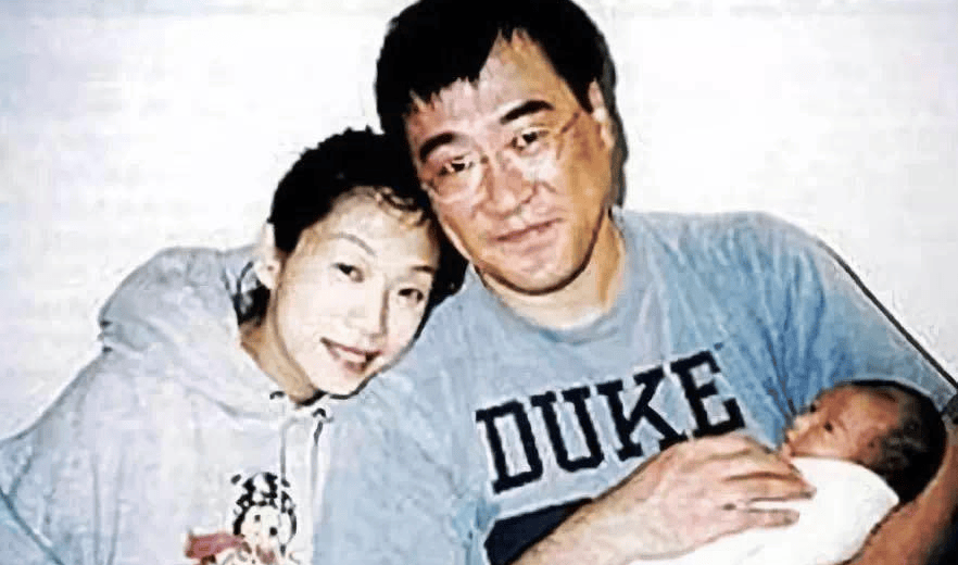 林忆莲:与李宗盛未婚先孕后,和初恋相爱,53岁和小11岁男友分手