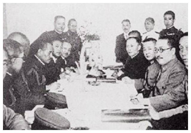 蒋介石为何1935年就下决心抗日日本侵略华北,为何触动蒋的底线