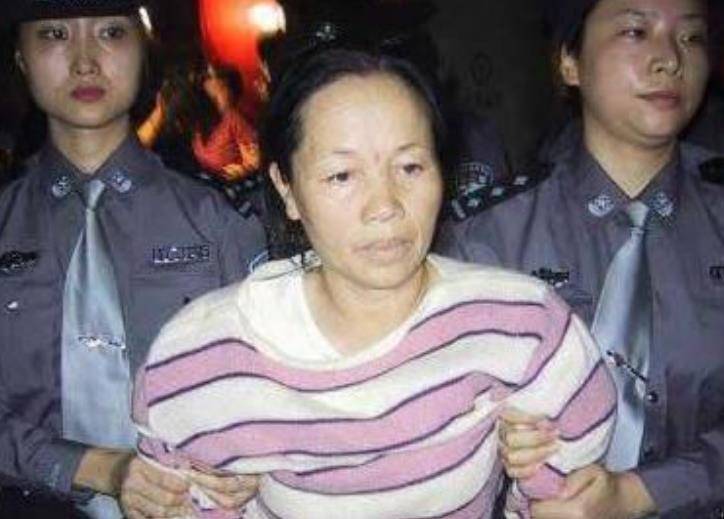 原创90年代,湖南"第一悍匪"的张君,5个美貌情妇对他死心塌地