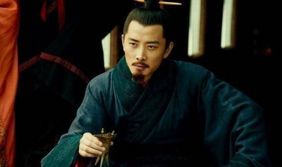 四,禅位去世:建安二十五年,曹操去世,世子曹丕继位.