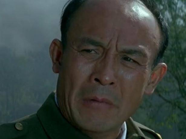 孟良崮战役中他为救援张灵甫拼尽了全力,全师损失过半;豫东战役中为救