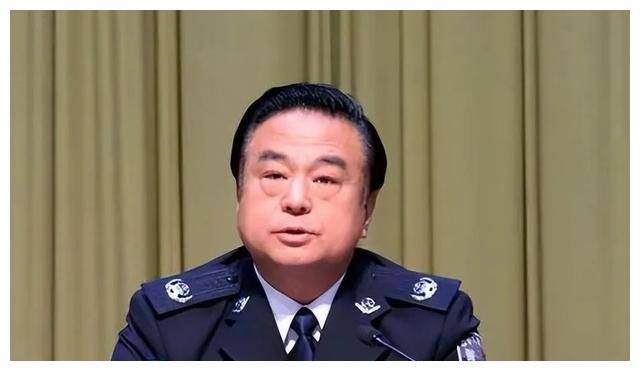2017年5月27日,一审被判死缓,在其死刑缓期执行二年期满后,依法减为无