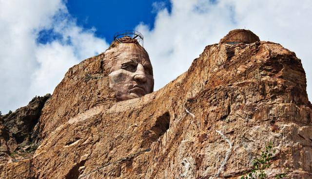 美国著名景点"总统山",雕刻了4位总统,还能再入驻一个