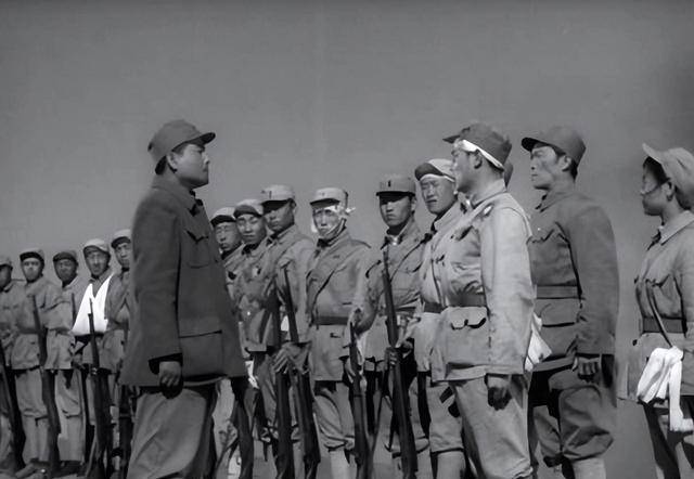 84年，叶帅希望梁兴初到大军区任职，梁兴初拒绝：不会当顾问_战场_海南军区_将领