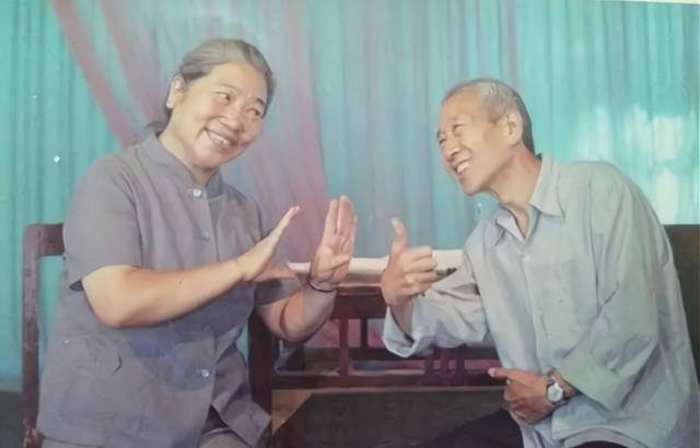 常香玉:恶霸喜宴上唱悲剧,为争口气而大闹戏台吞金自尽_陈宪章_演出