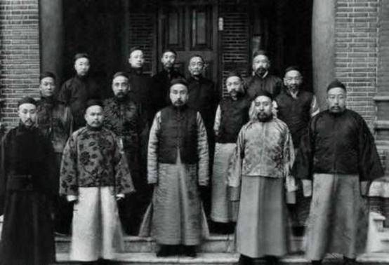 饭菜不卫生,此人一开口,太子把亲爹的金表送他了_辜鸿铭_张之洞_语言