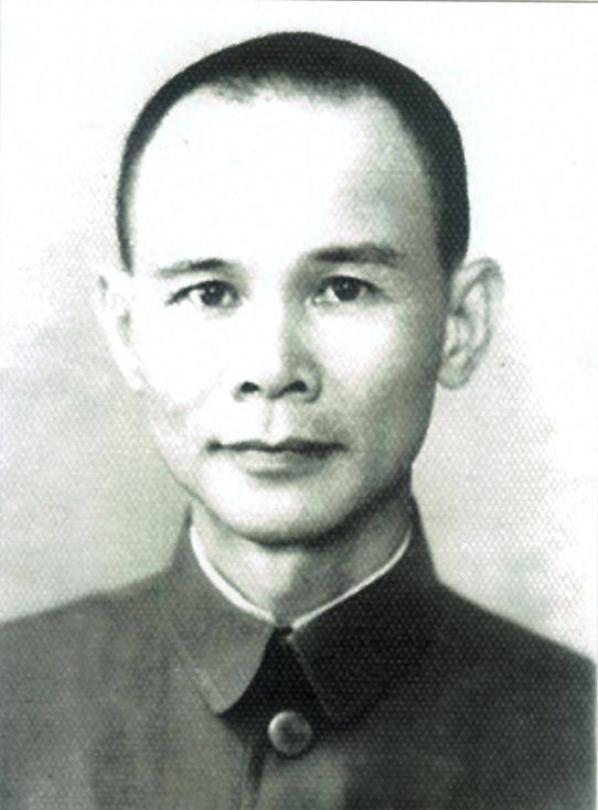 44年张德能率四万国军过湘江,淹死五千,蒋介石:有失戎机,枪决