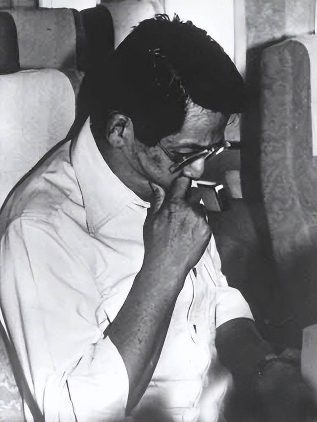 1988年亲回福建祭祖,上台后将美军赶出国_科拉松·阿基诺_贝尼尼奥