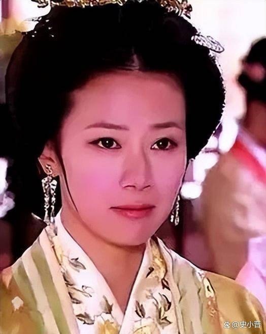 朱见深一生深爱比自己大17岁的万贵妃,为何后宫出四位皇后?