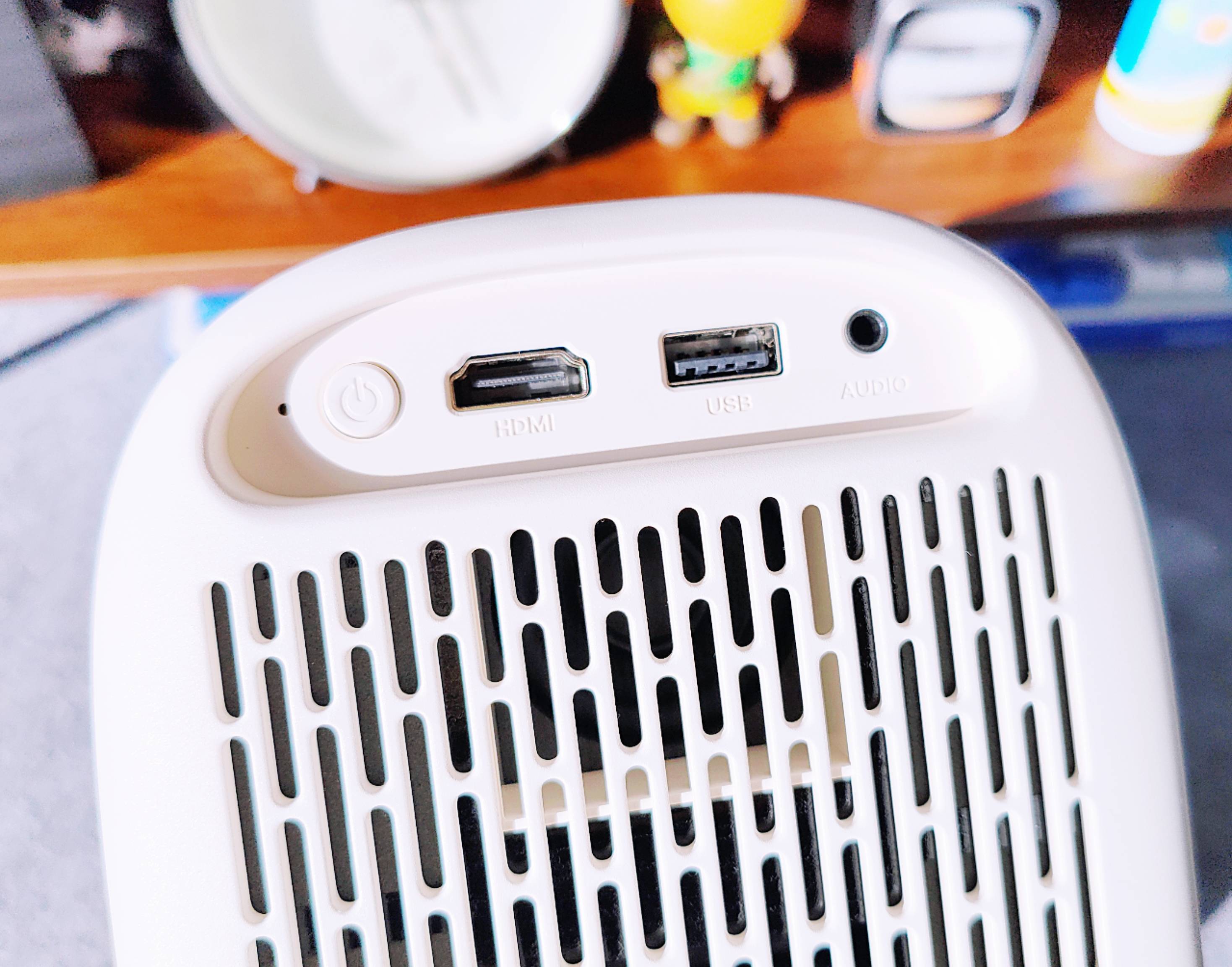 百元级旗舰,影院级享受 —— 哈趣Q1投影仪