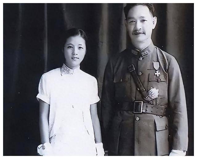 郭翼青:17岁嫁54岁将军,死后葬入八宝山革命公墓