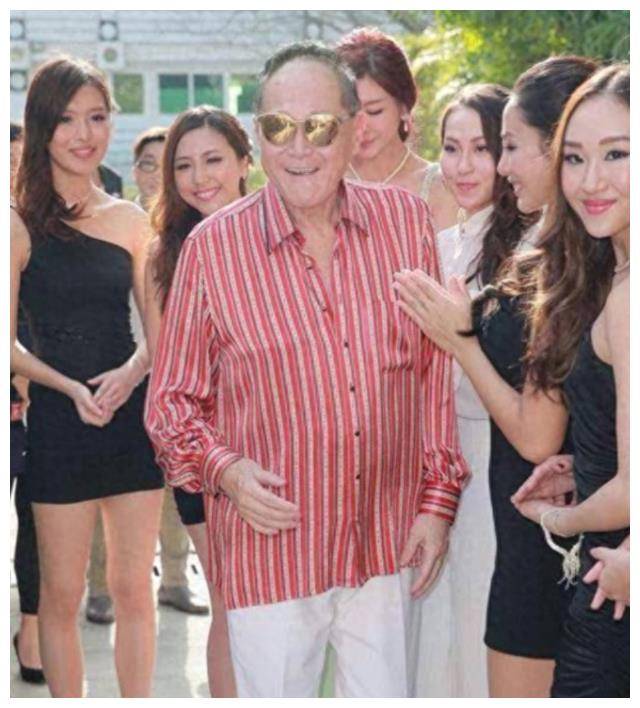 赵世曾:每年换176个女友,87岁了还在泡妞,连刘銮雄都自愧不如