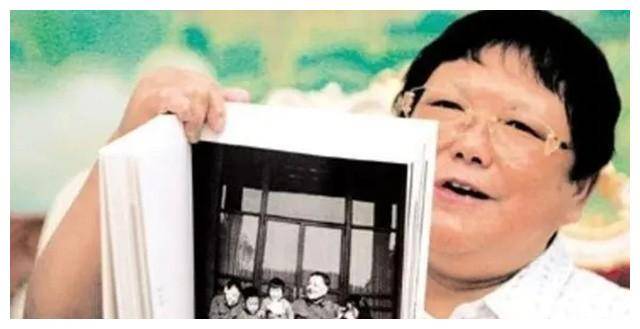2018年,邓林妻子吴建常去世,丧事从简不举行告别仪式