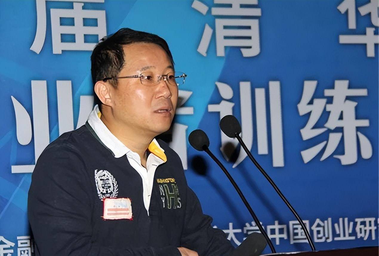 温州首富周旭辉:38岁融资9950万,44岁娶小10岁女明星,如今入狱