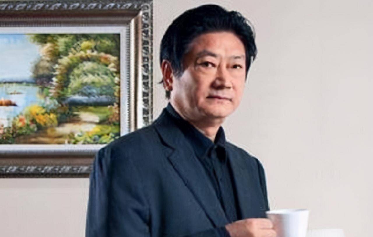 李途纯:推小车卖太子奶,豪情万丈赶超伊利,破产入狱斗志不减